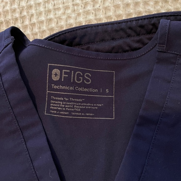 Figs Scrubs Technical Collection in navy - Picture 3 of 4